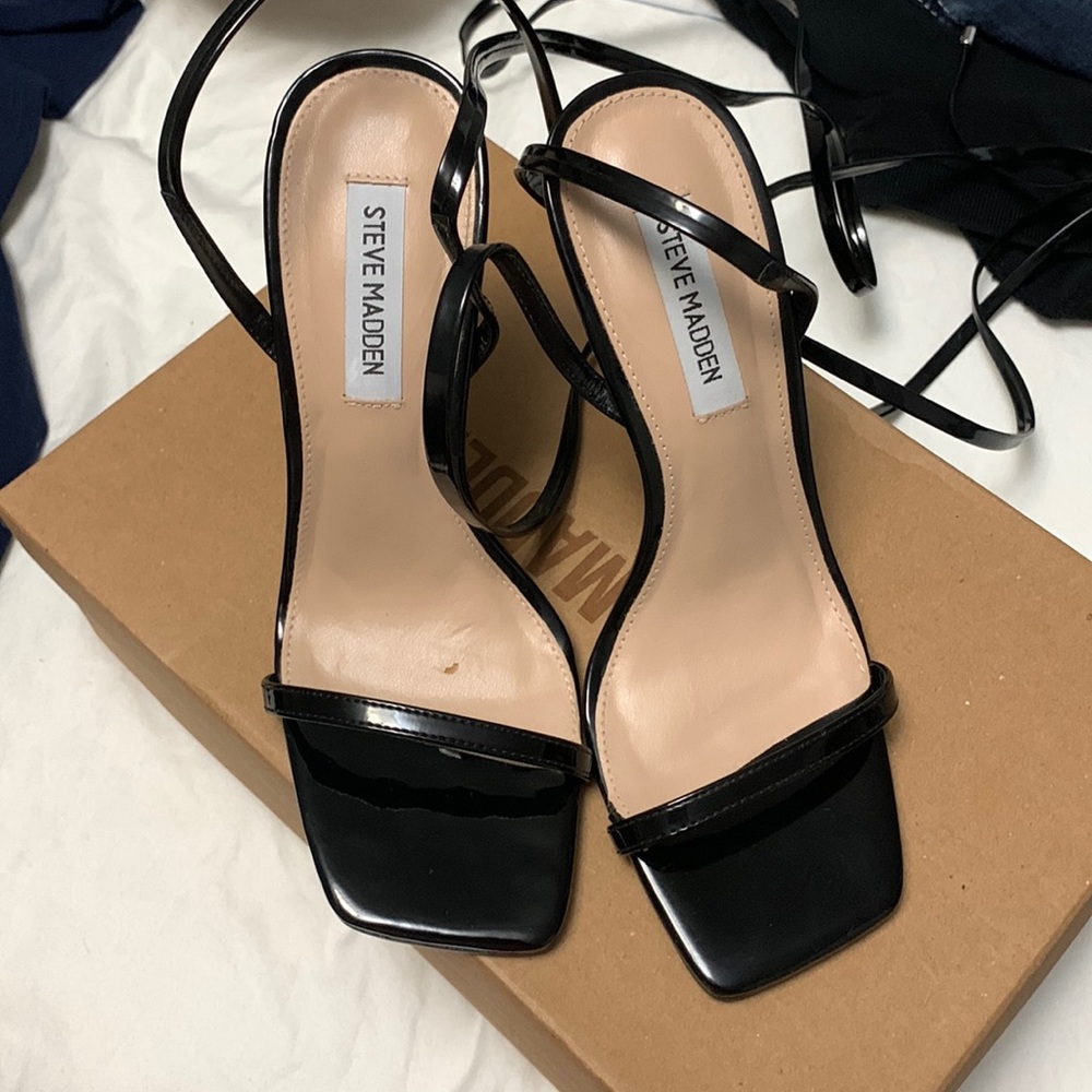Steve Madden square toe wrap up heel